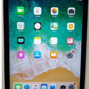 Apple iPad Air 1st Generation 16GB in Silver